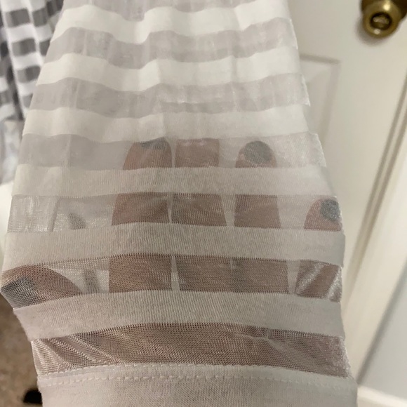 Ava James white stripe sheer jacket. Size Medium - Picture 7 of 10